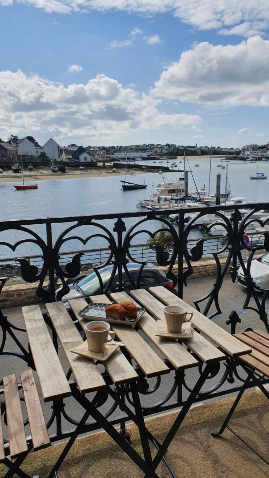 Anatoline Audierne Appart'Hotel Vue Mer - Sea & Harbor Stay Exteriör bild