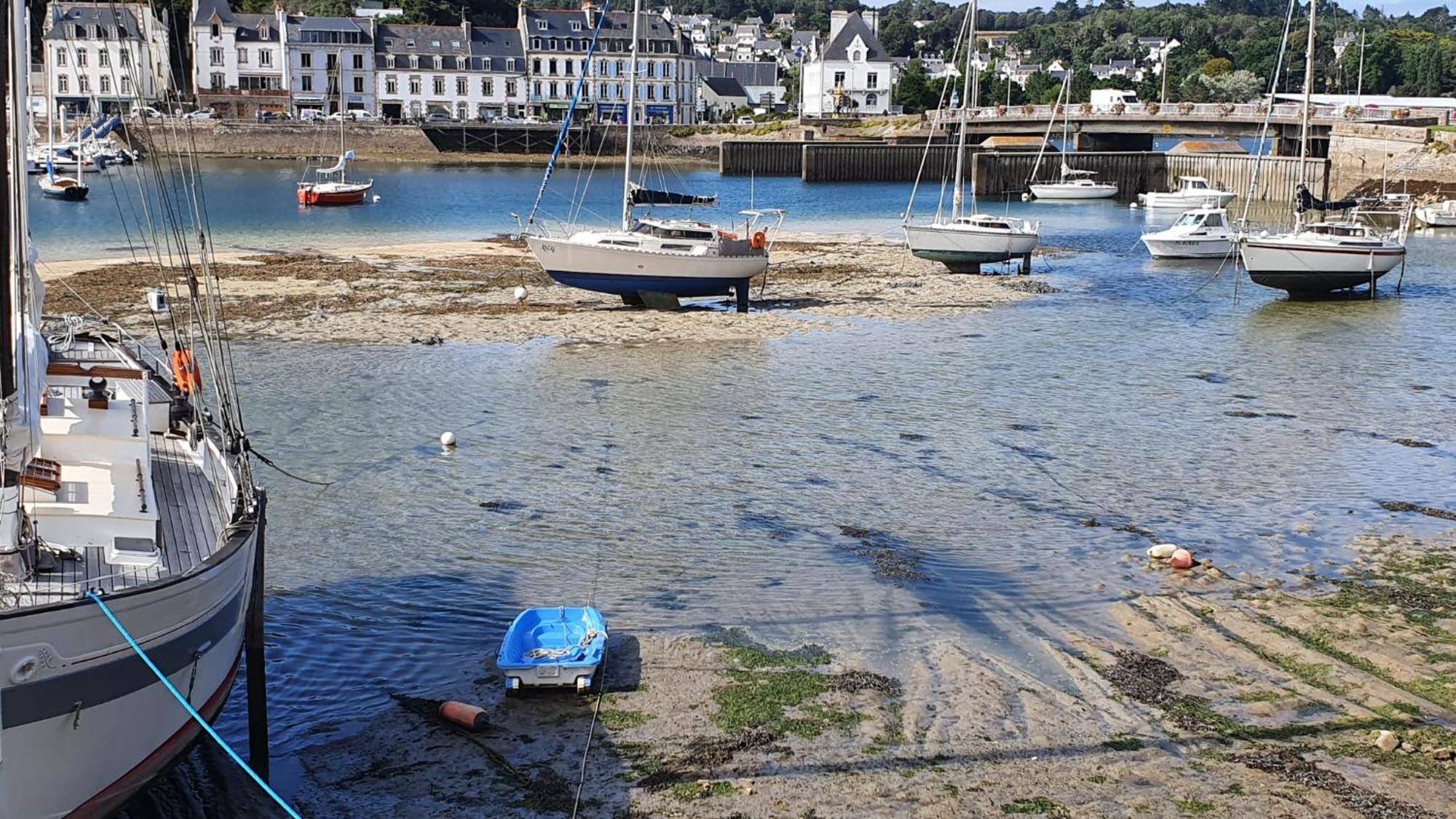 Anatoline Audierne Appart'Hotel Vue Mer - Sea & Harbor Stay Exteriör bild